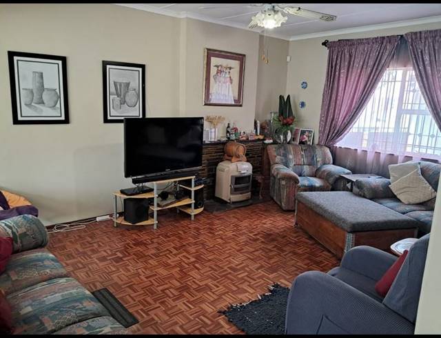 5 BEDROOM HOUSE FOR SALE IN BIRCHLEIGH